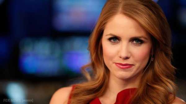Jenna Lee beautiful female news anchors in the world