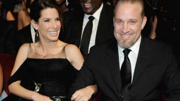 Sandra Bullock and Jesse James celebrities who married their fans