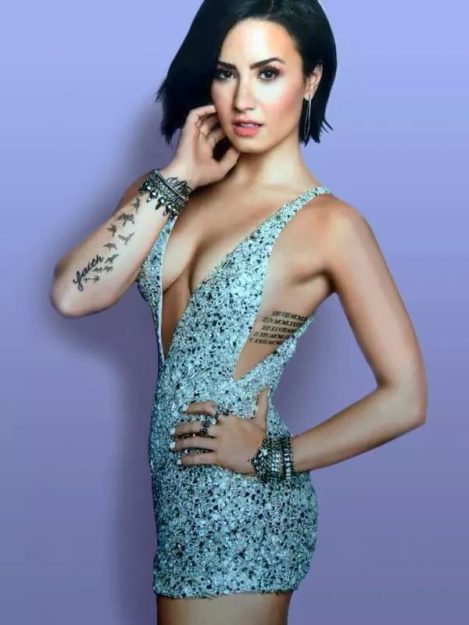 Demi Lovato (33)