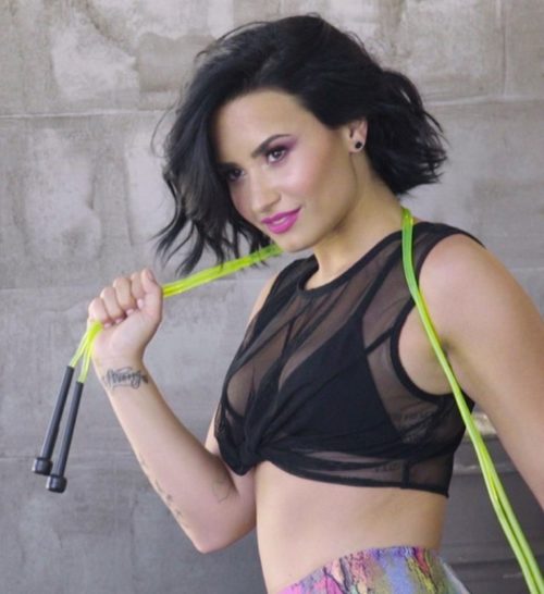Demi Lovato (37)