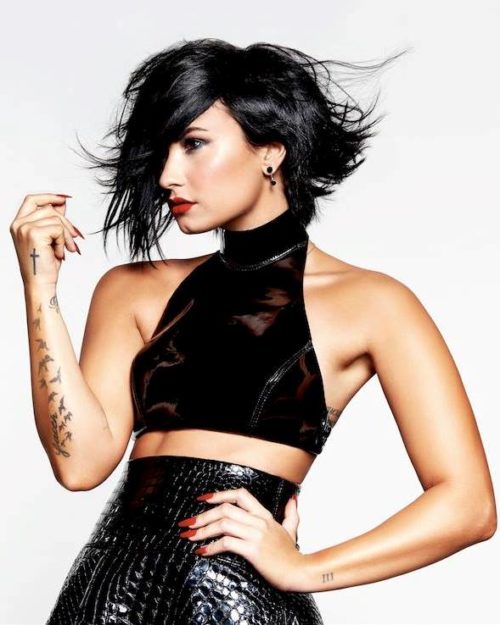 Demi Lovato (48)