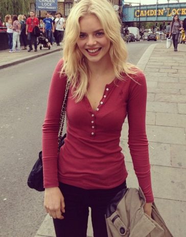 The 41 Sexy and half-naked Samara Weaving Photos