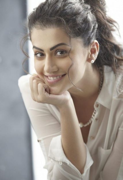 Taapsee Pannu Hot Pic No (25)