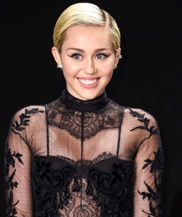 The 41 Half Naked Miley Cyrus Pics, Hot Photos