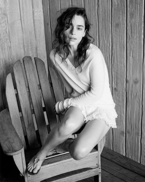 Emilia Clarke hot pictures (3)