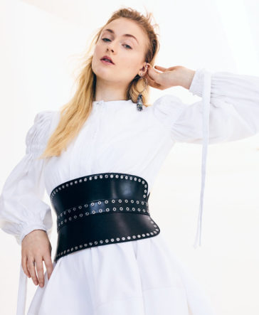 30 Mind-blowing Sophie Turner Photos which is hot and best!