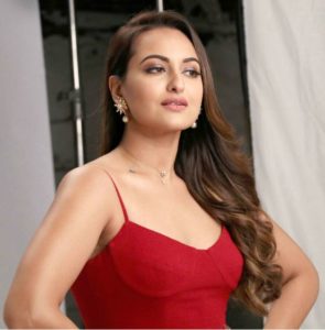 Half nude Sonakshi Sinha photos – You must see!