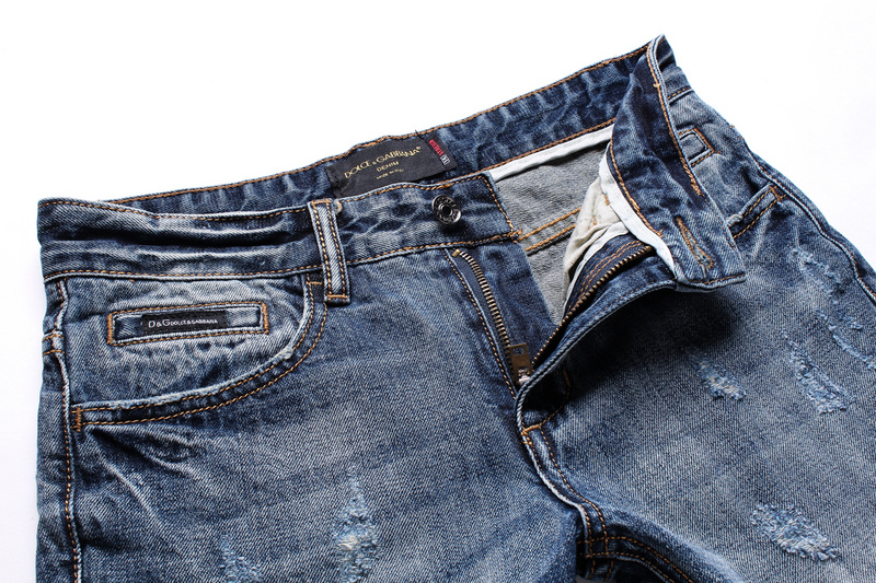 Top 10 World’s Most Popular Jeans brands of Men Only!