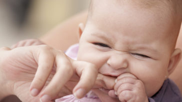 how to soothe a teething baby