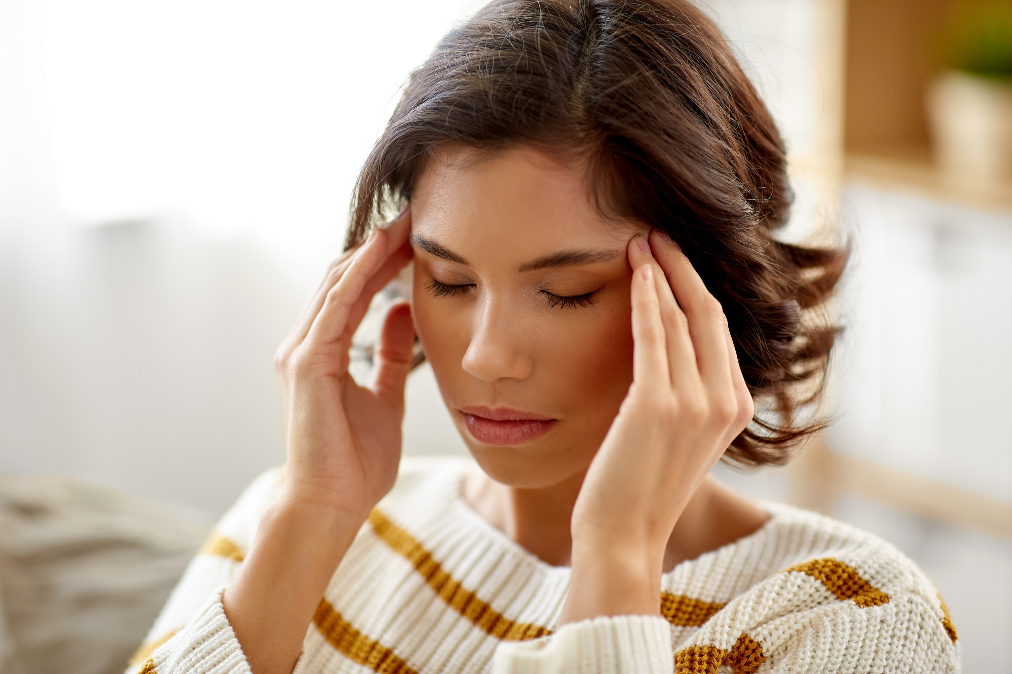 woman with migraine